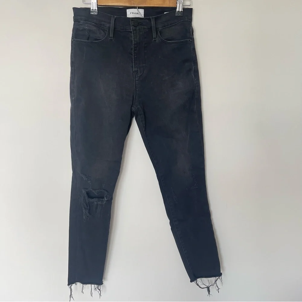 Frame Le High Skinny Crop Jeans in Brisbane Rips Black size 27